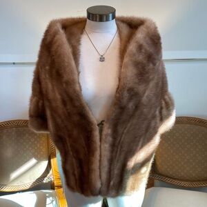 Vintage 1980s Elegant Brown Mink Fur Shawl Stole by Benioff Brothers